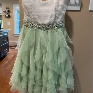 Girls lined dress in Lime green and white in tulle.